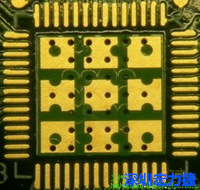 這也是不好的通孔設計，但部份通孔已經用綠漆(mask)蓋上，但仍有部份通孔未塞孔。 