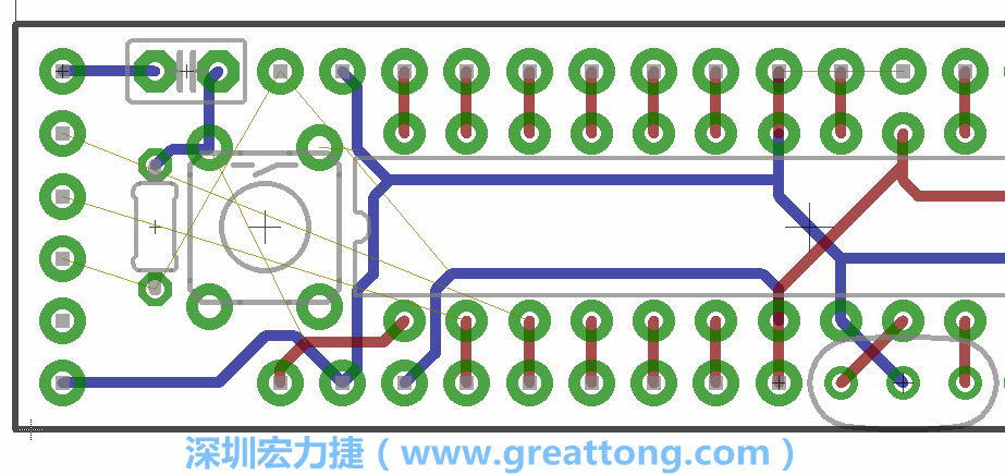 4.1. 把剩下的元件移動到電路板工作區上。