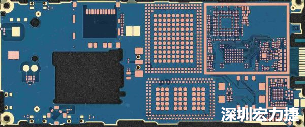 手機可用的PCB空間相當小，而1片式的設計是節省成本的作法，如何做到區隔不同子系統、降低雜訊干擾，是設計關鍵。