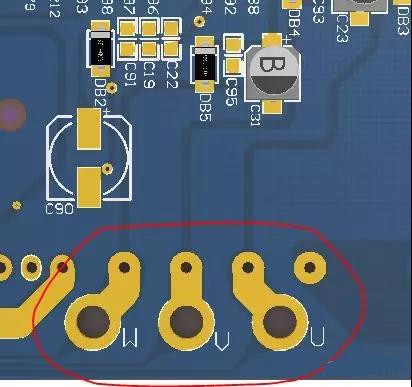 PCB設計不僅可以將PCB實現為即插即用的插件，而且可以增加焊料的厚度以達到過大電流的目的。